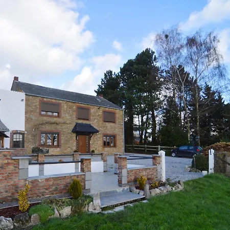 Spacious Holkiday In With Large Garden Holiday home Mettet