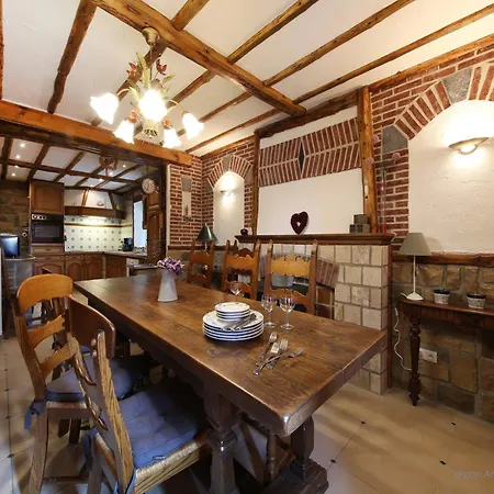 度假居 Modern Spacious Mettet