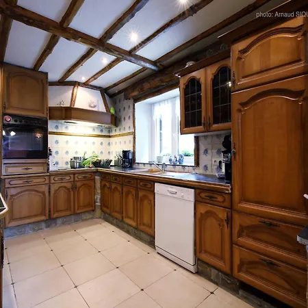 Modern Spacious * Mettet