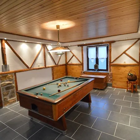 Spacious Holkiday In With Large Garden *