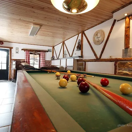Spacious Holkiday In With Large Garden *